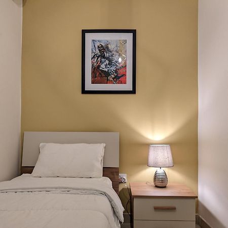 Appartamento Sweetholidays Malta Sliema Esterno foto